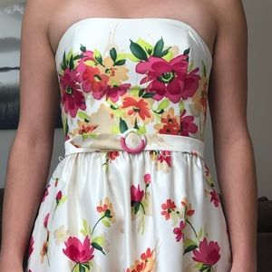 Floral print strapless dress